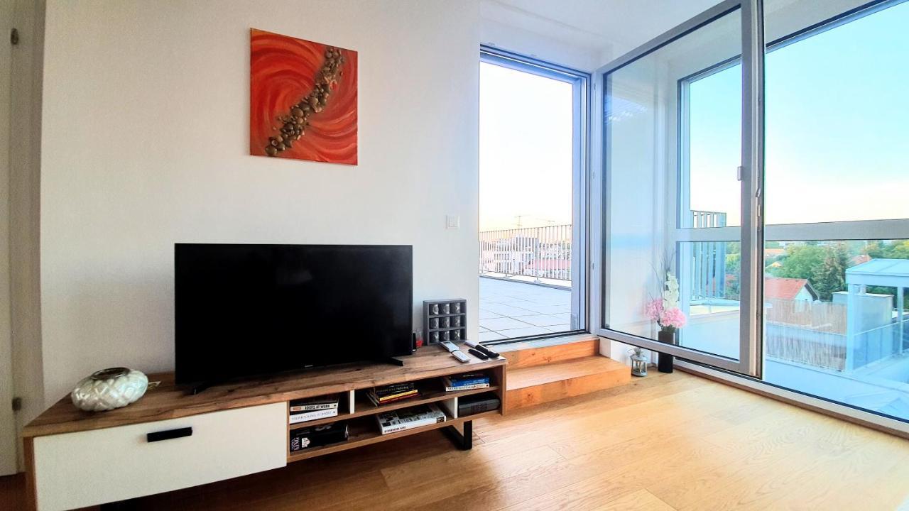 Rooftop Terrace, Free Garage Parking And Pool! 비엔나 외부 사진
